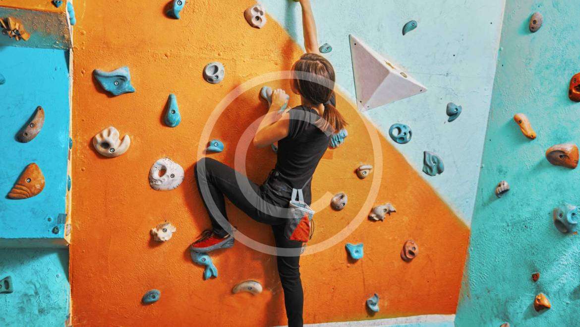 Climb Safe: Choosing the Right Carabiner